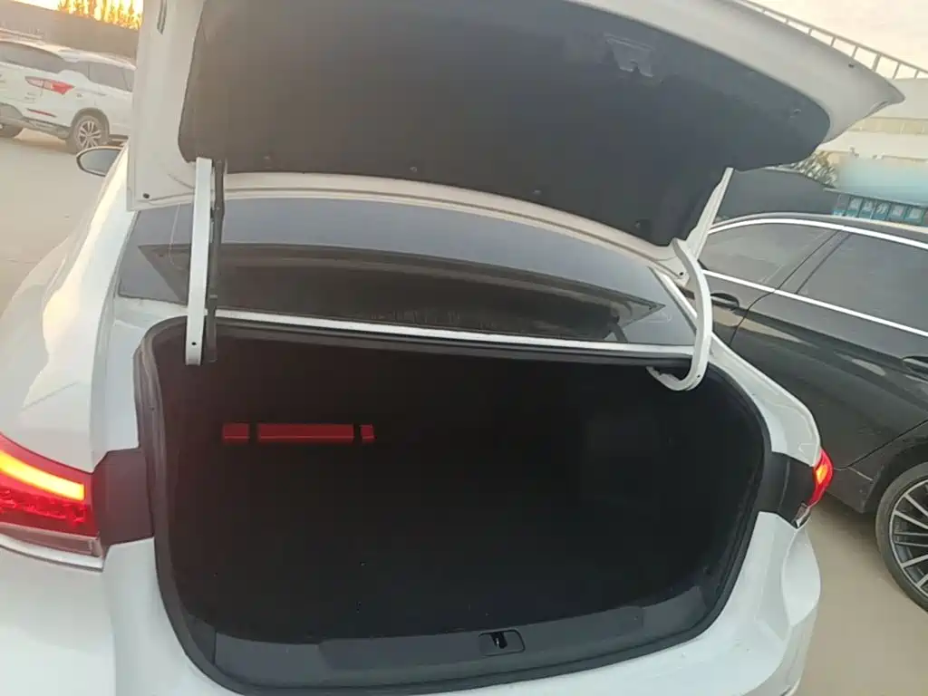 Buick Excelle — миниатюра 19