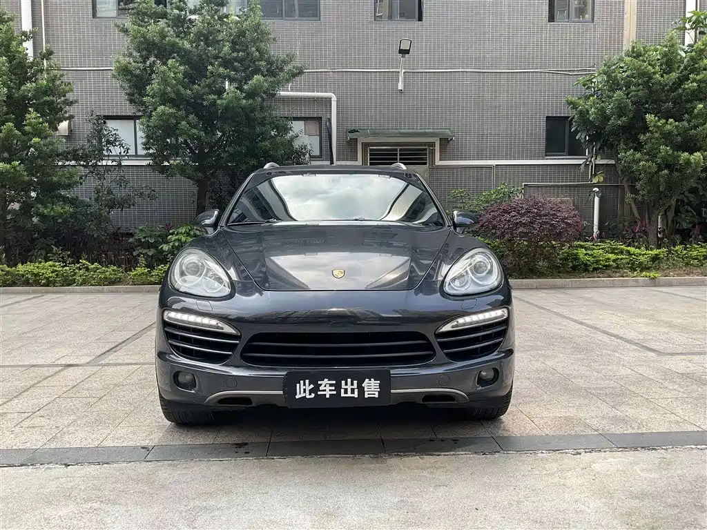 Porsche Cayenne 2011