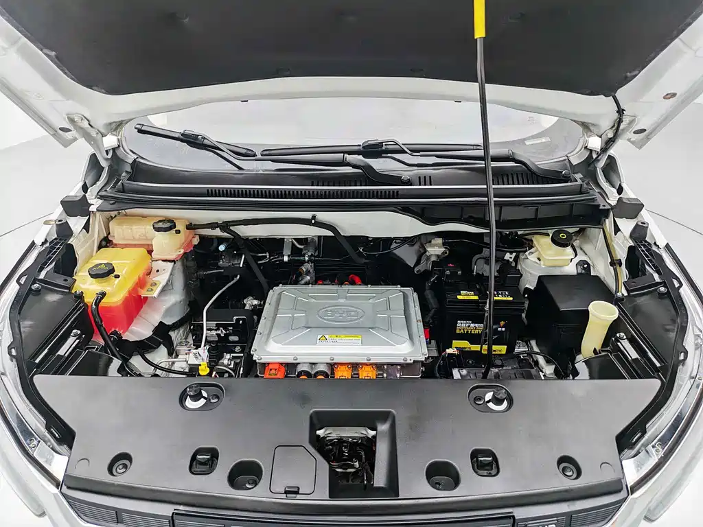 BYD Yuan EV — миниатюра 17