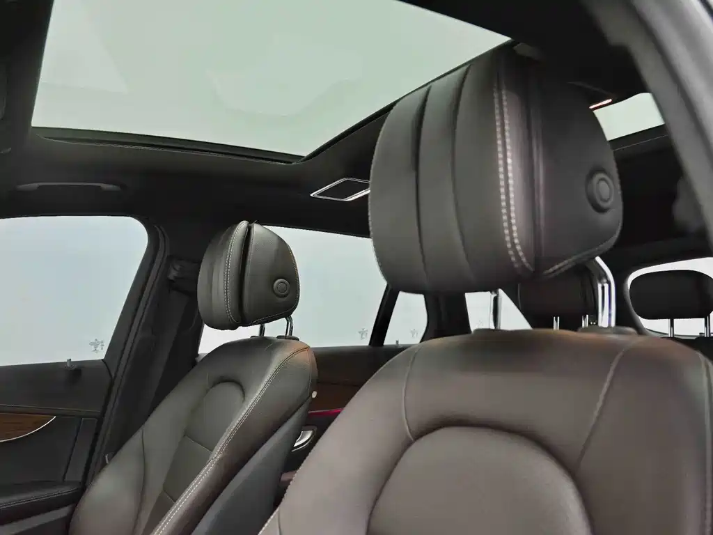 Mercedes-Benz GLC — миниатюра 9
