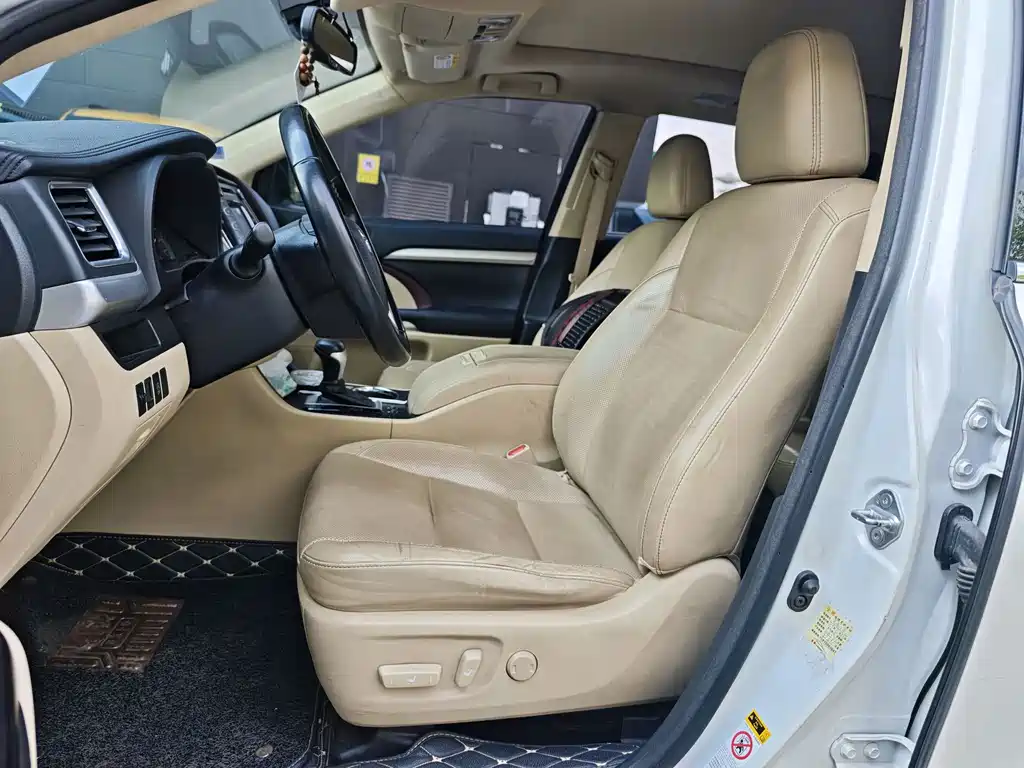 Toyota Highlander — миниатюра 5