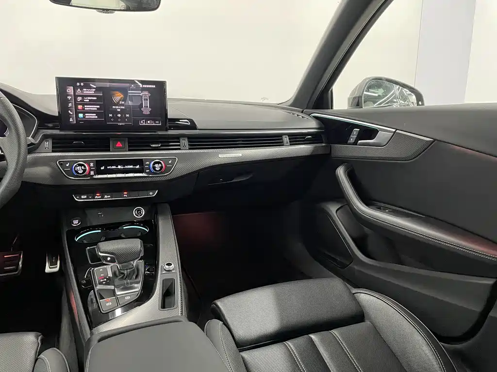 Audi A4L — миниатюра 8