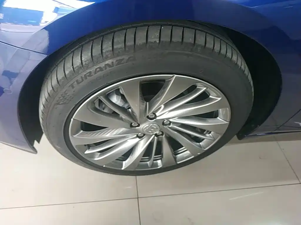 Buick LaCrosse — миниатюра 23