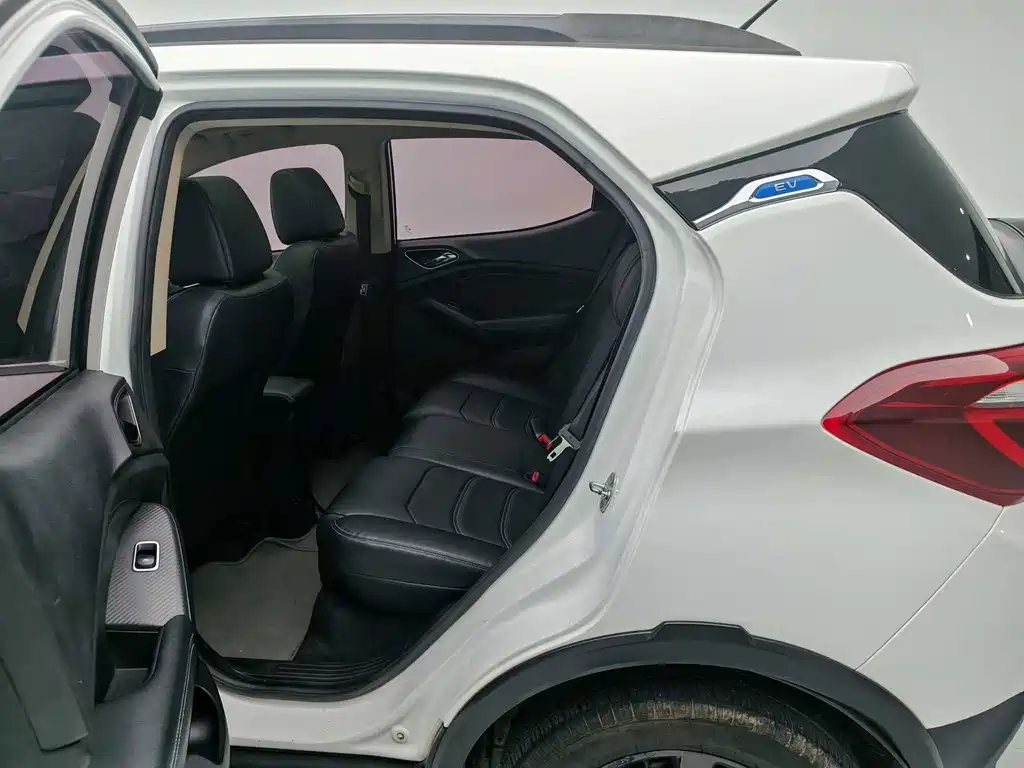 BYD Yuan EV — миниатюра 14