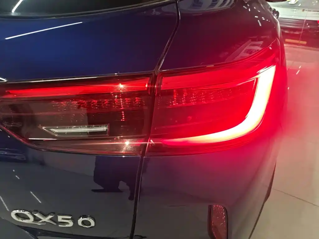 Infiniti QX50 — миниатюра 8