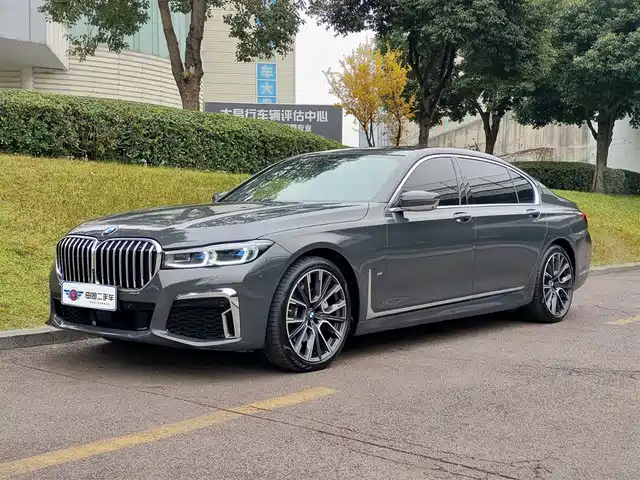 BMW 7 SERIES