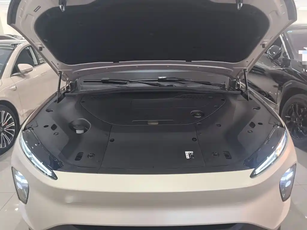 NIO ES8 — миниатюра 20
