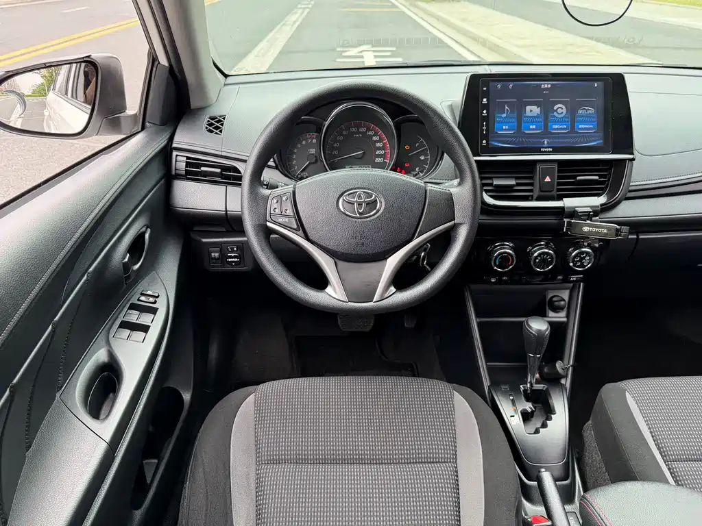 Toyota Vios FS — миниатюра 13