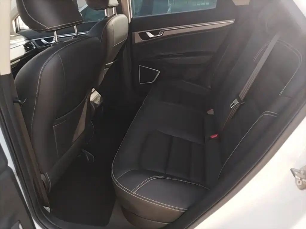 Geely Emgrand GS — миниатюра 17