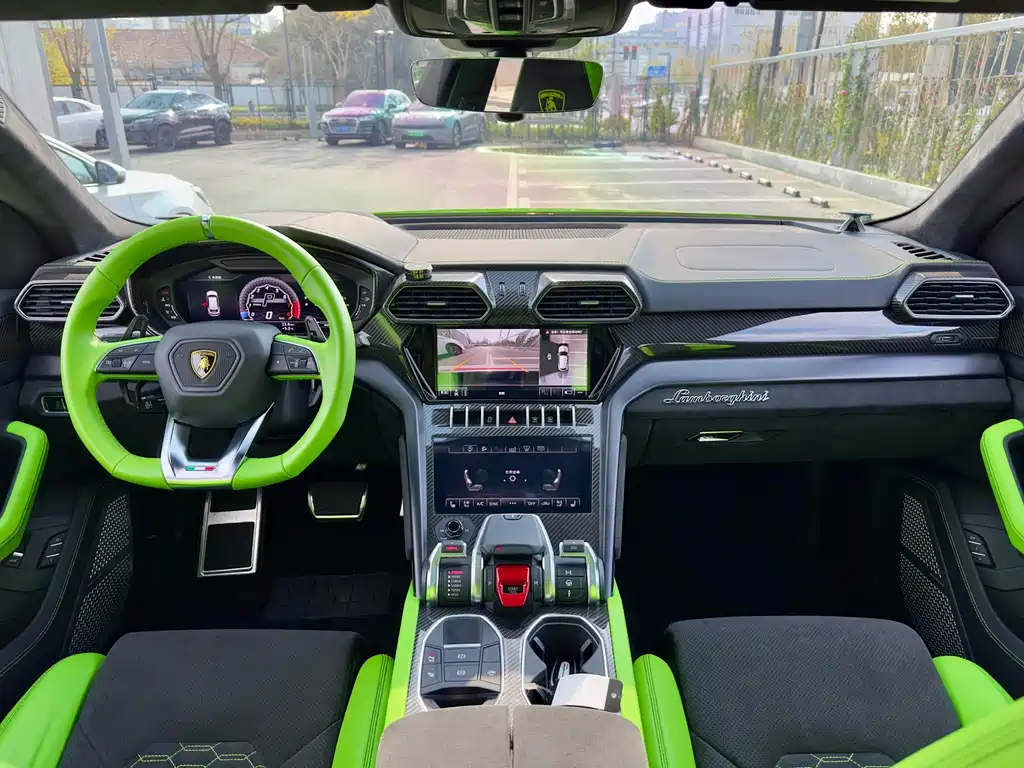 Lamborghini Urus — миниатюра 22