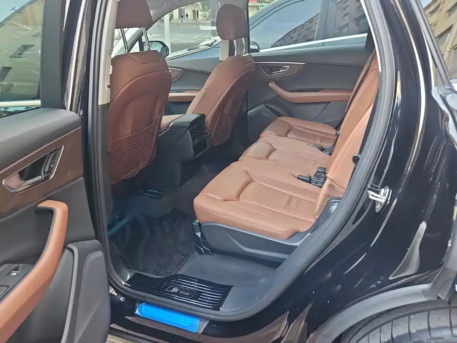 Audi Q7 — миниатюра 11