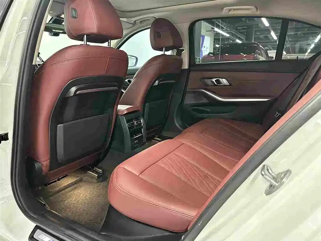 BMW 3 Series — миниатюра 14
