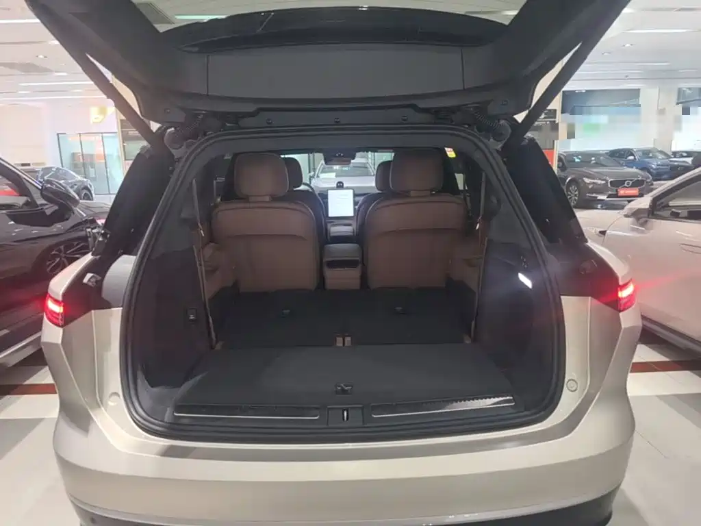 NIO ES8 — миниатюра 19