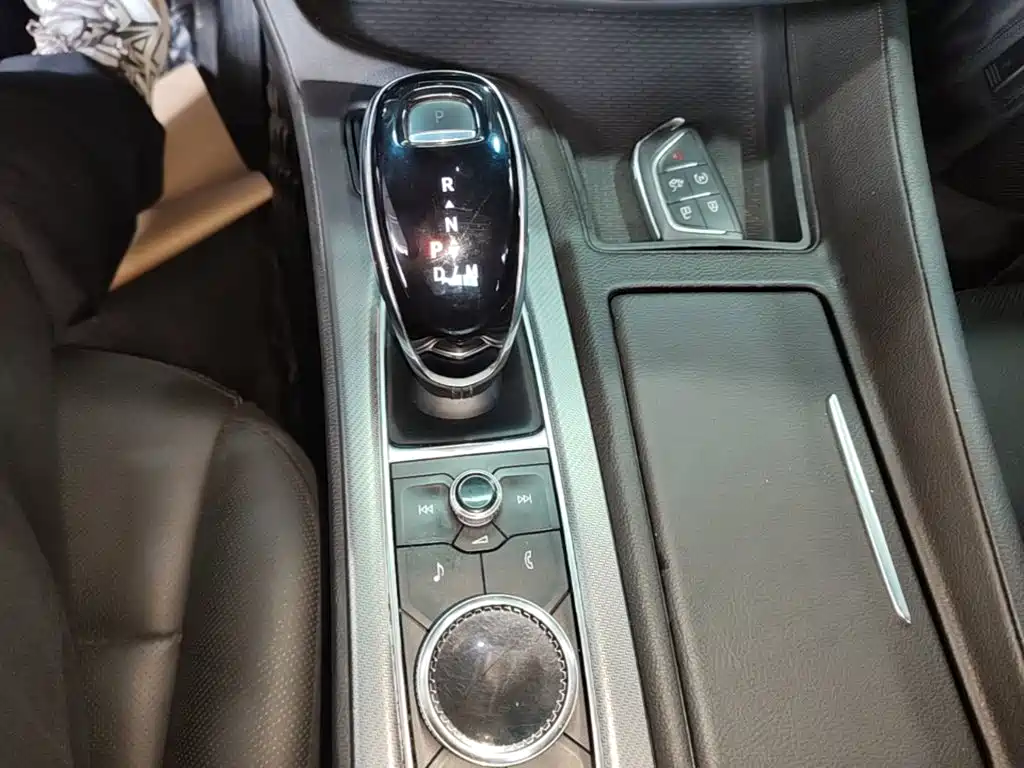 Cadillac CT5 — миниатюра 14
