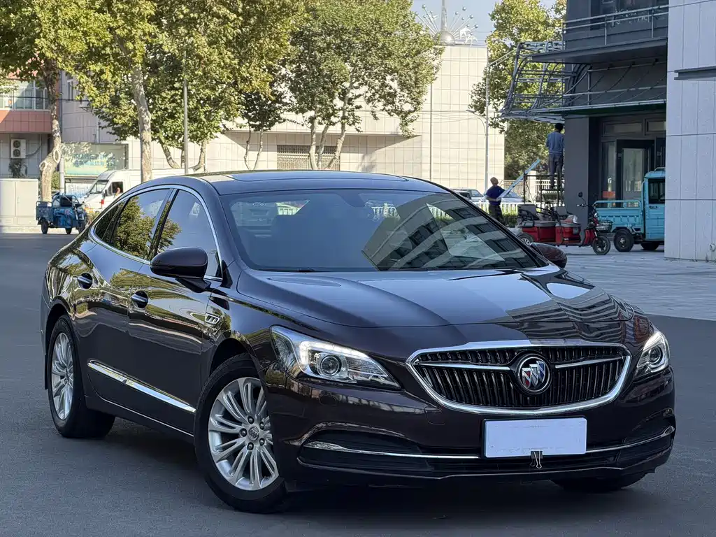 Buick LaCrosse — миниатюра 3