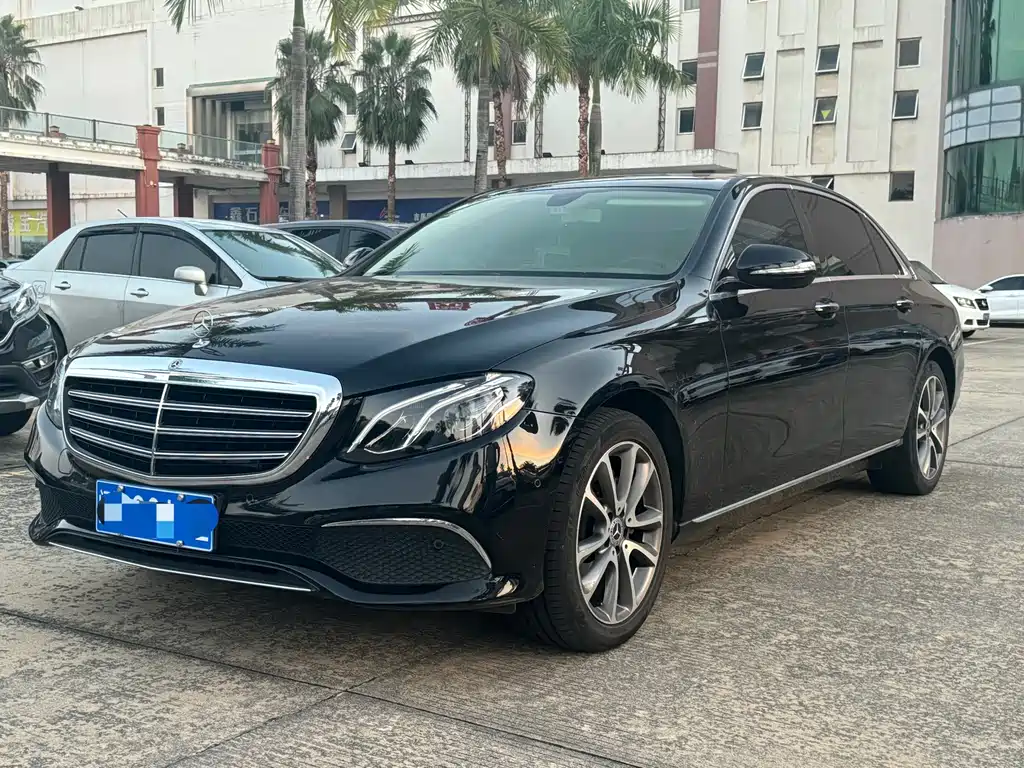 Mercedes-Benz E-Class — миниатюра 3