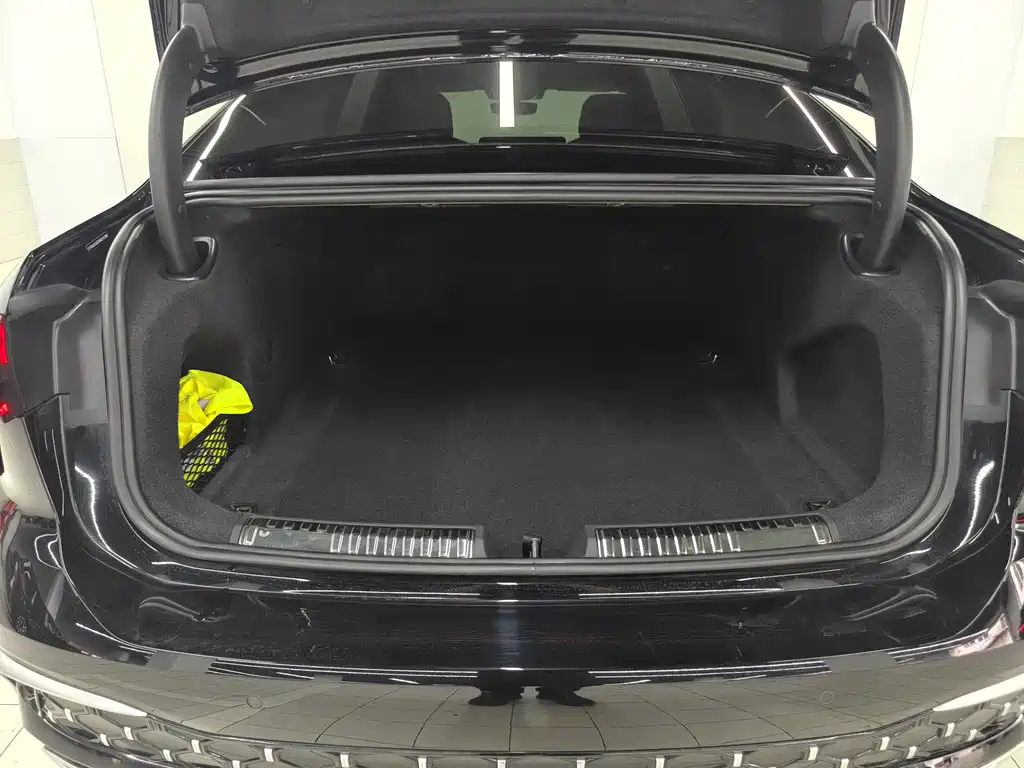 Audi A6L — миниатюра 18