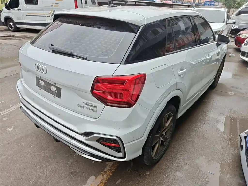 Audi Q2L 2023 35TFSI Fashion