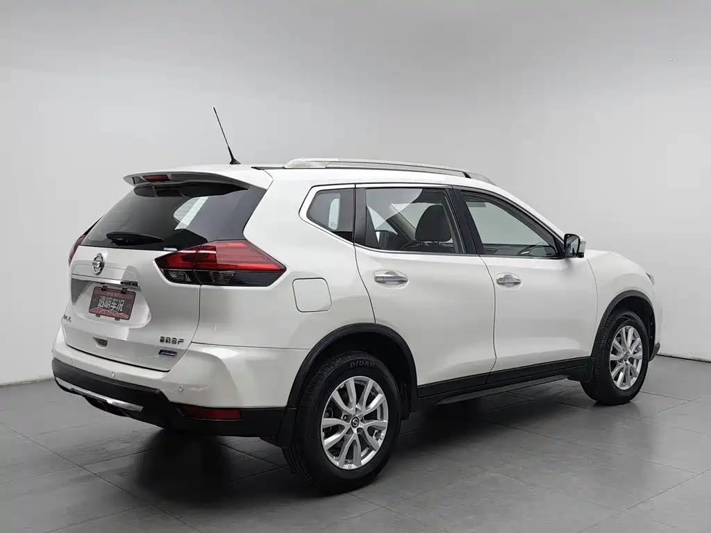 Nissan X-Trail — миниатюра 2