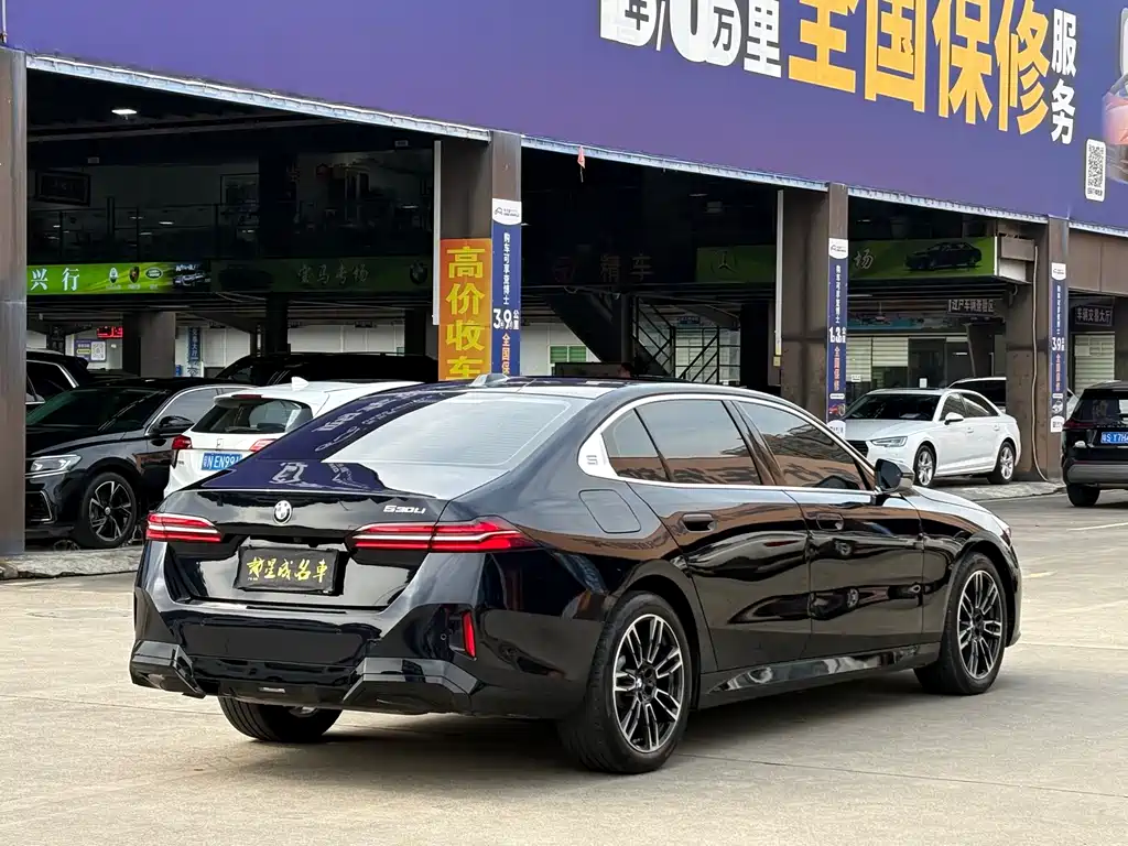 BMW 5 Series — миниатюра 20