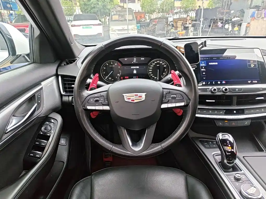 Cadillac CT5 — миниатюра 11