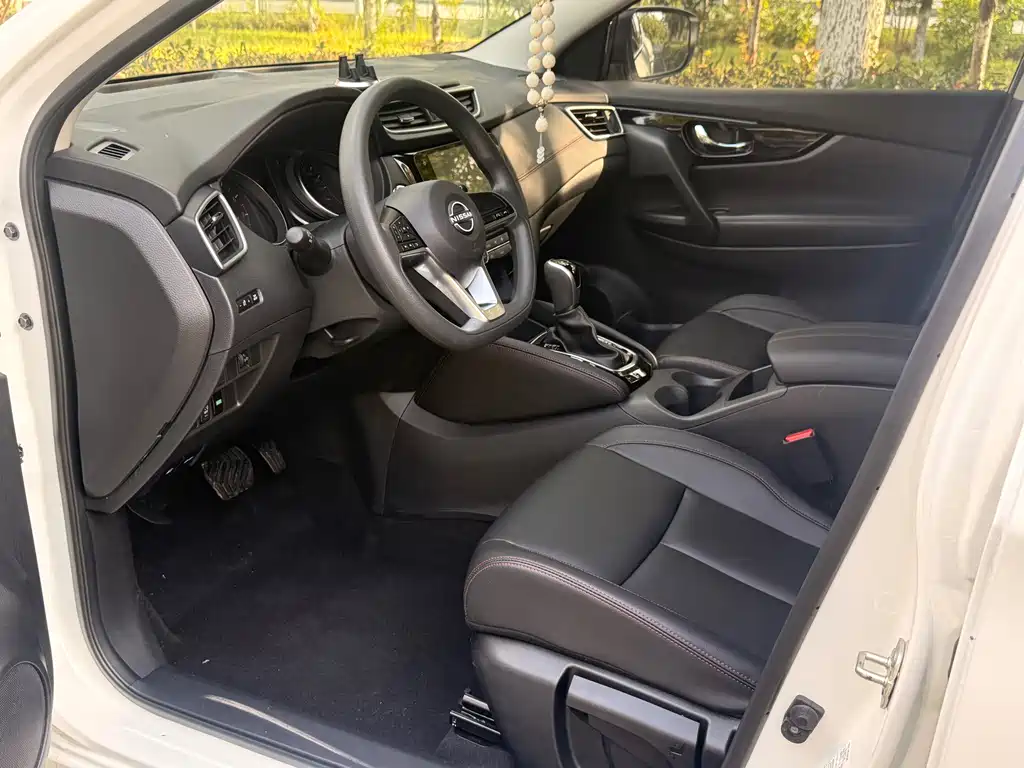 Nissan Qashqai — миниатюра 10