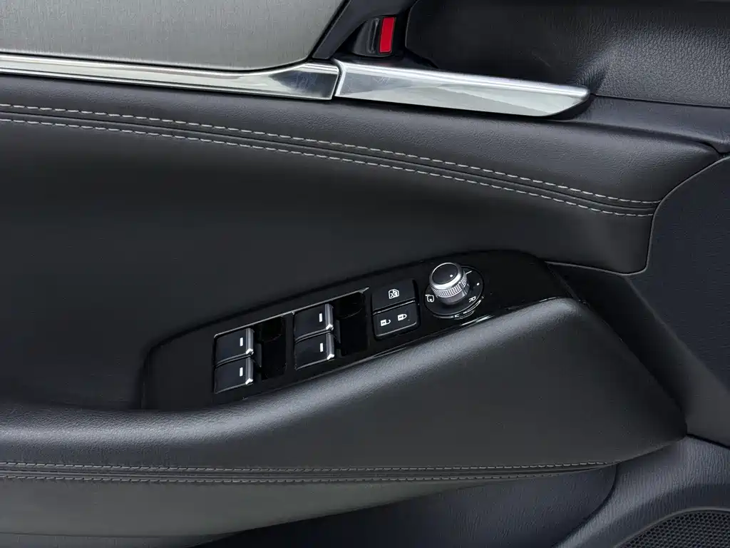 Mazda Atenza — миниатюра 11