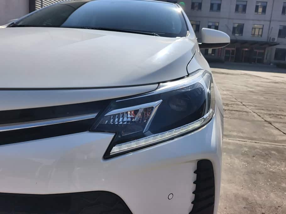 Toyota Vios FS 1.5 л 2023 г. Белый, пробег 27000 км