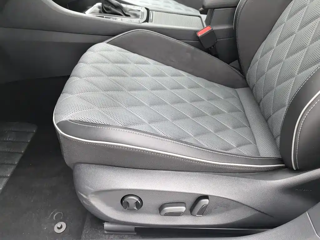 Volkswagen Sagitar — миниатюра 20