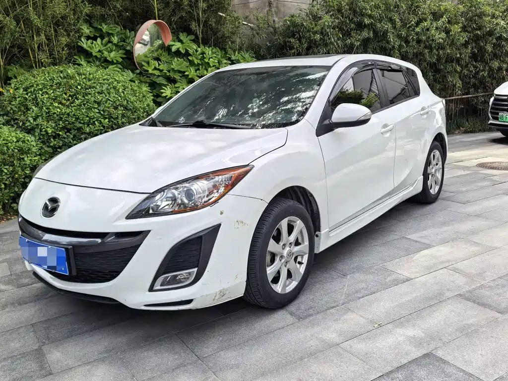 Mazda 3 Xingcheng 2012