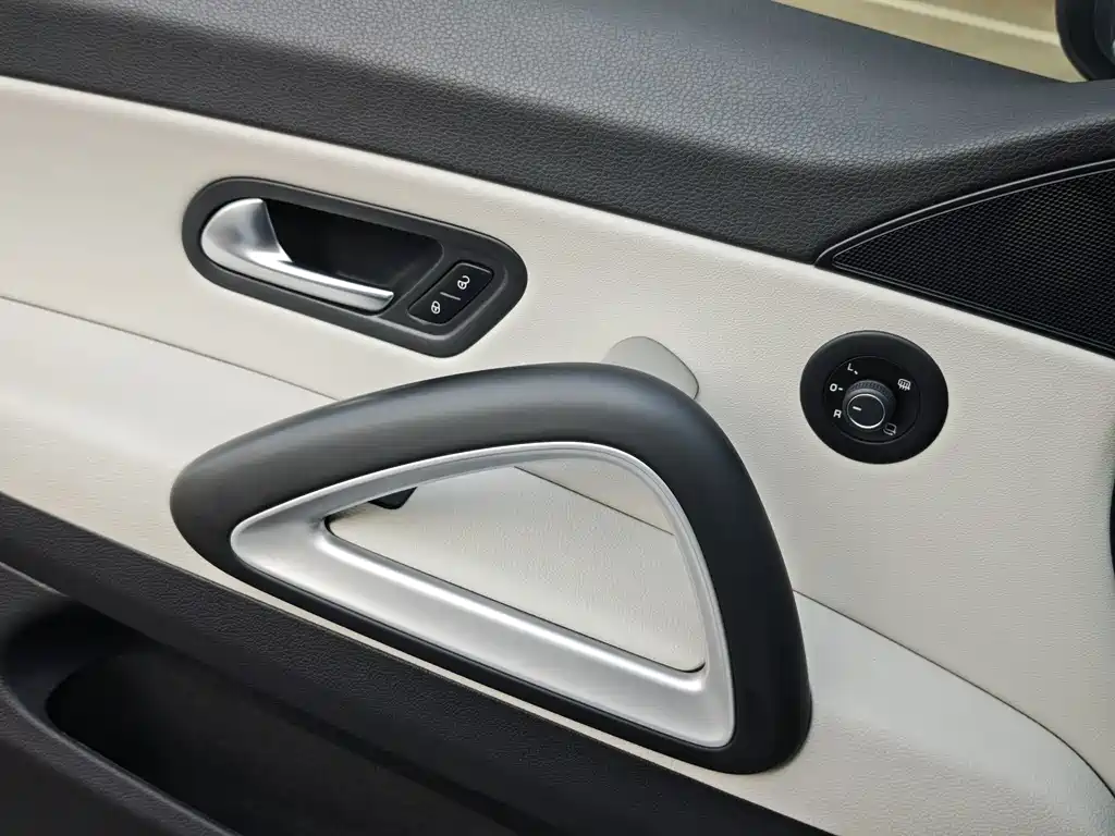 Volkswagen Scirocco — миниатюра 10