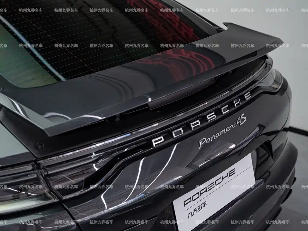 Porsche Panamera — миниатюра 12