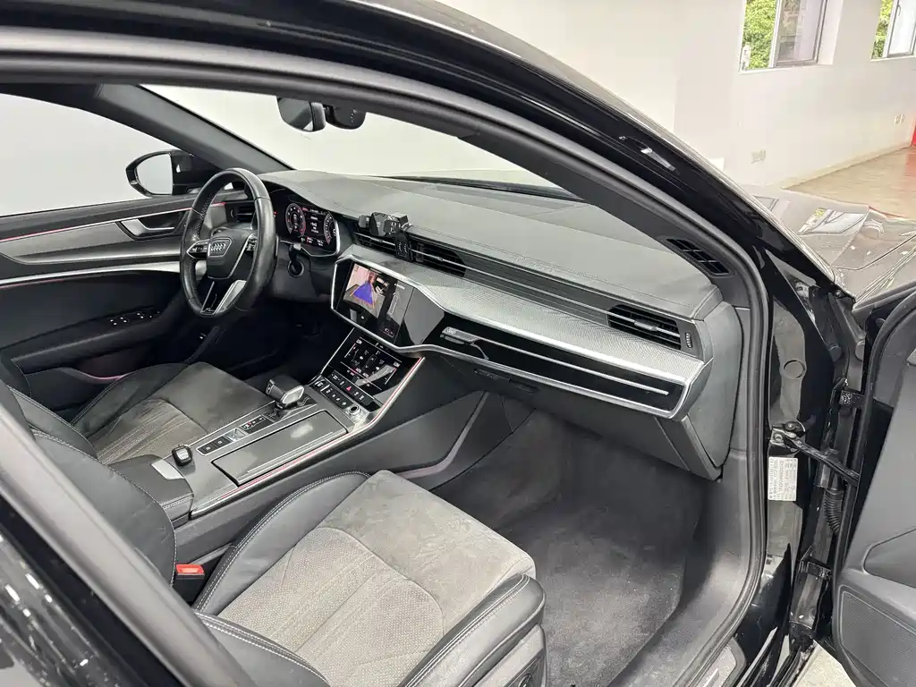 Audi A6L — миниатюра 16
