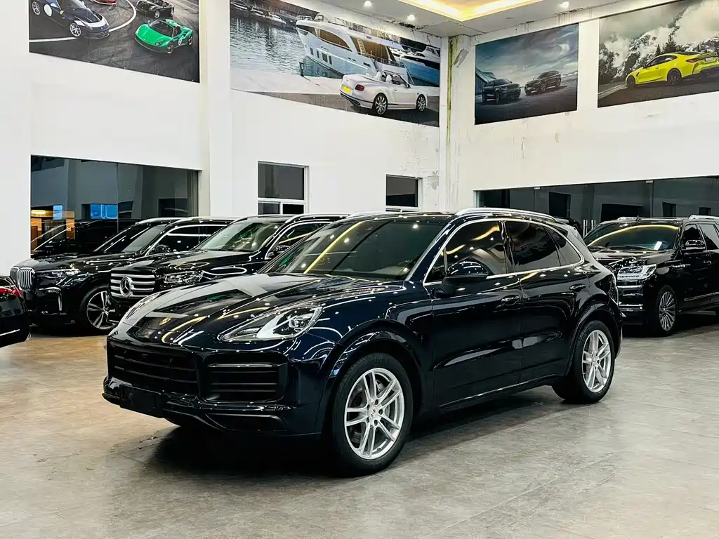 Porsche Cayenne 2021