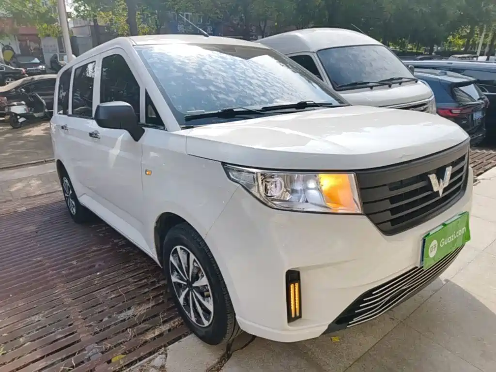 Wuling Hongguang PLUS — миниатюра 4