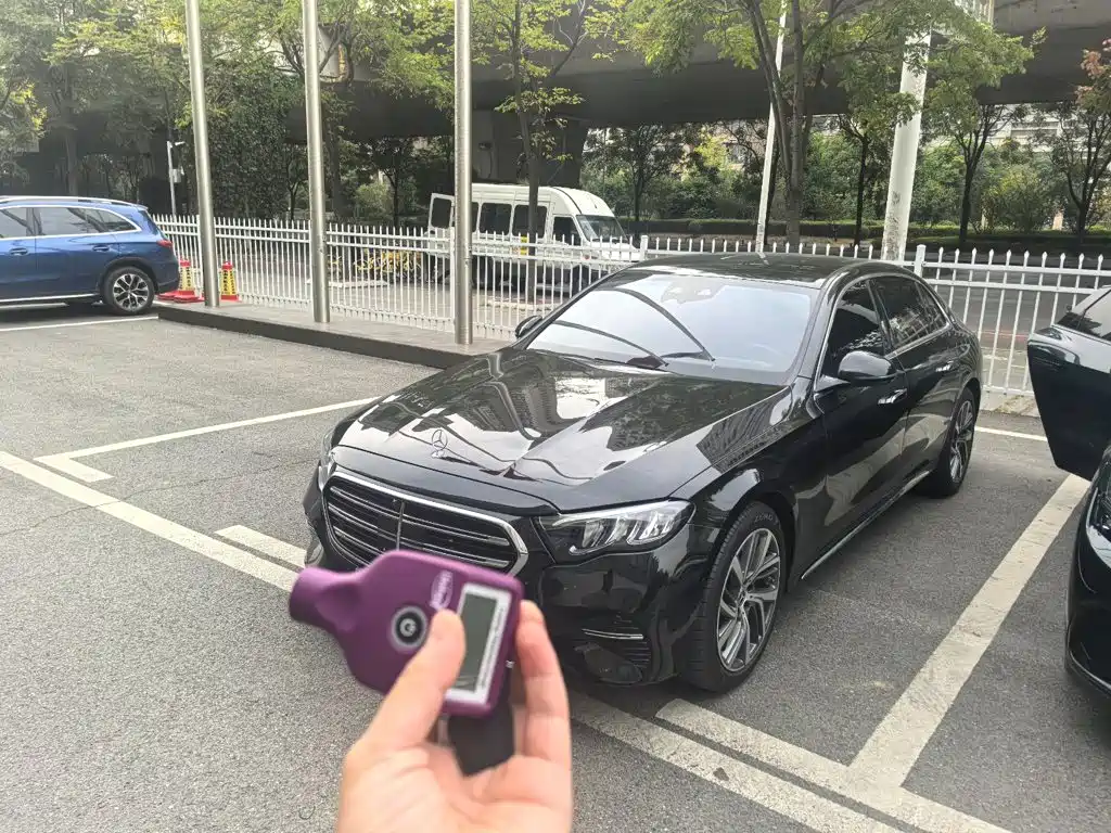 Mercedes-Benz E-Class — миниатюра 4