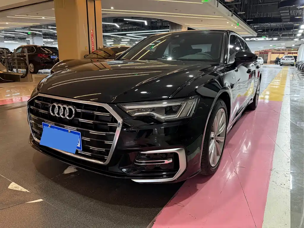 Audi A6L 2022