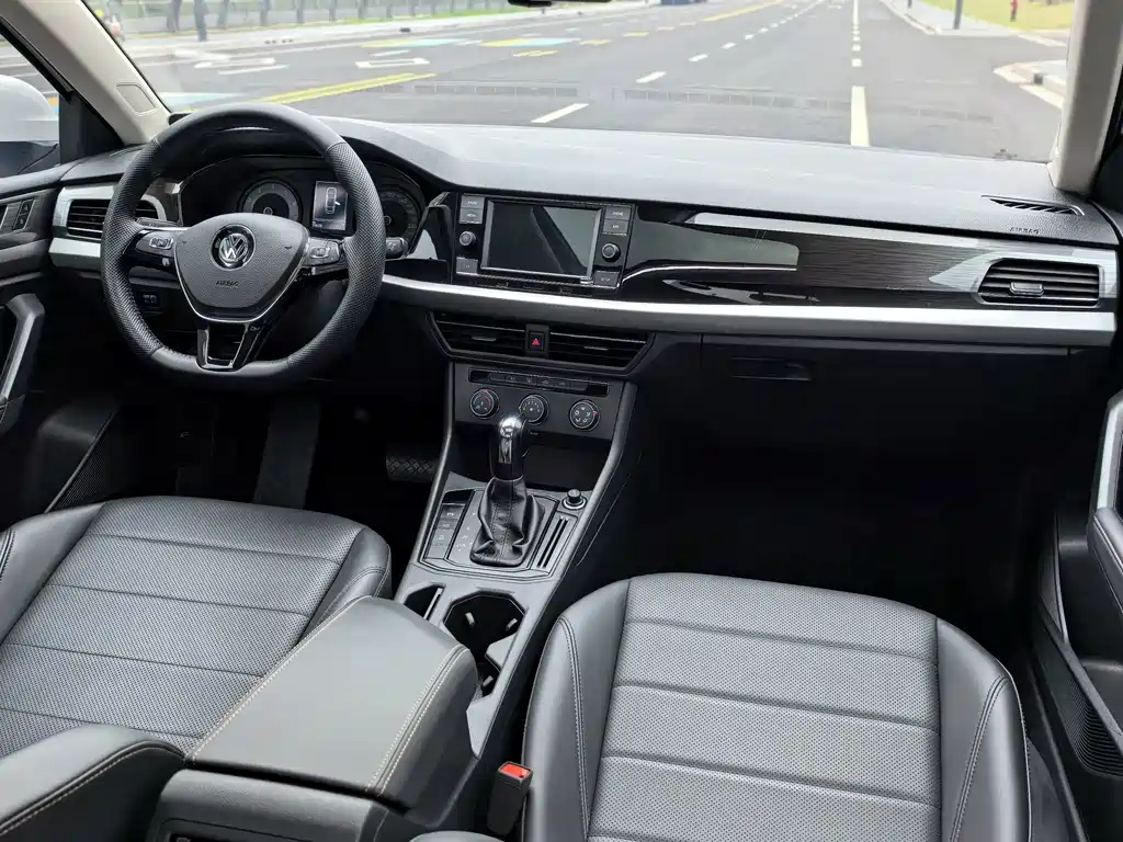 Volkswagen Lavida — миниатюра 9