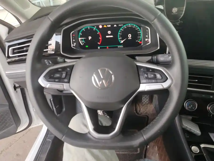 Volkswagen Sagitar — миниатюра 15