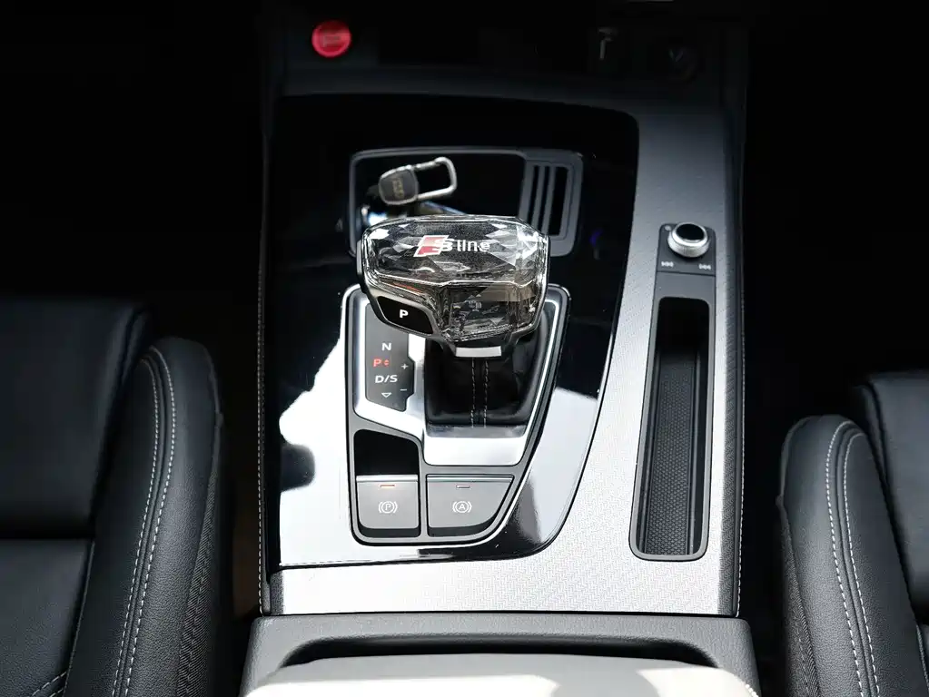 Audi Q5L — миниатюра 9
