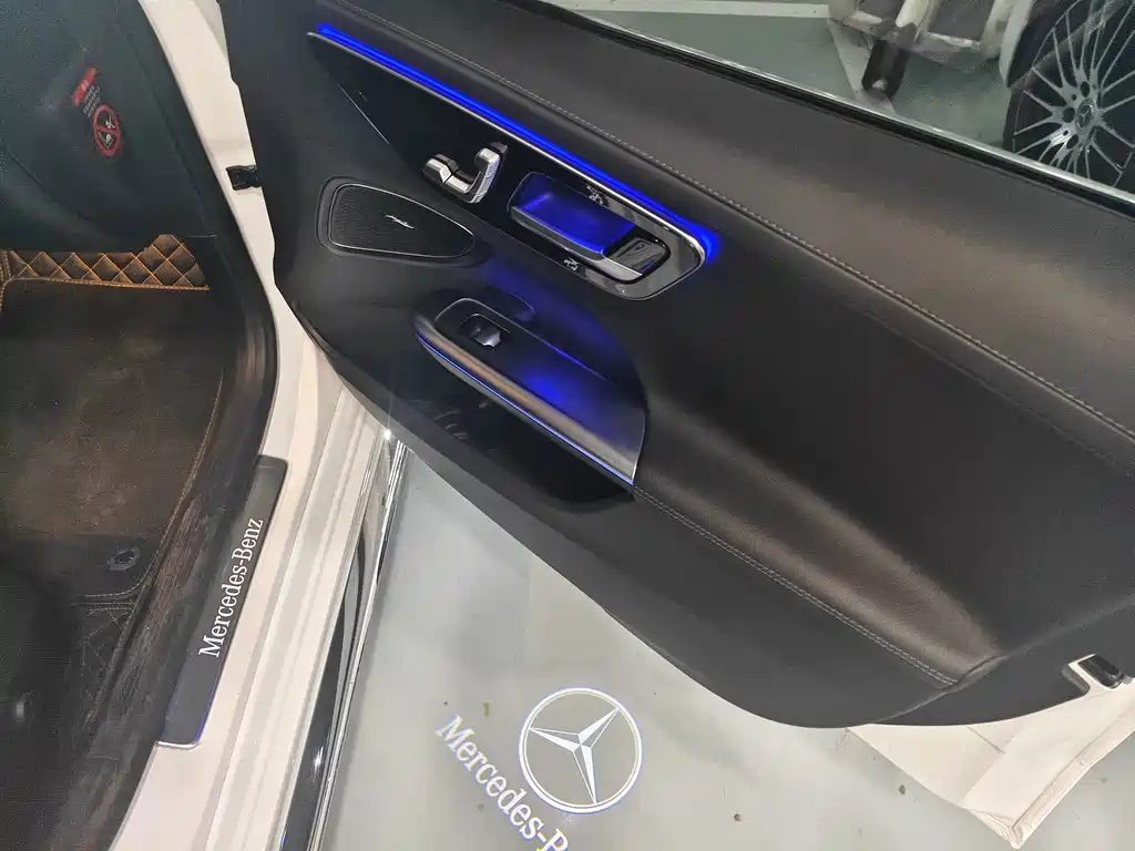 Mercedes-Benz C-Class — миниатюра 18