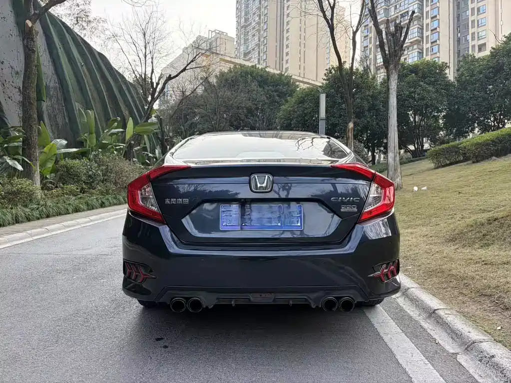 Honda Civic 2016 220TURBO CVT Luxury