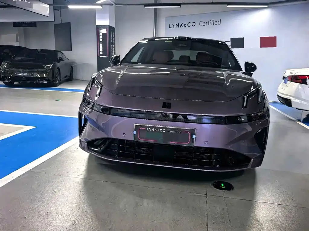 Lynk & Co 07 EM-P — миниатюра 2