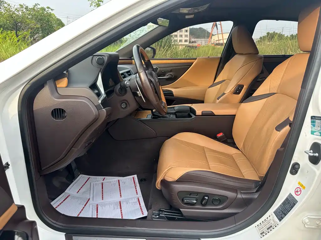 Lexus ES — миниатюра 4