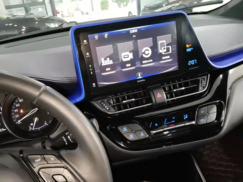 Toyota IZOA — миниатюра 13