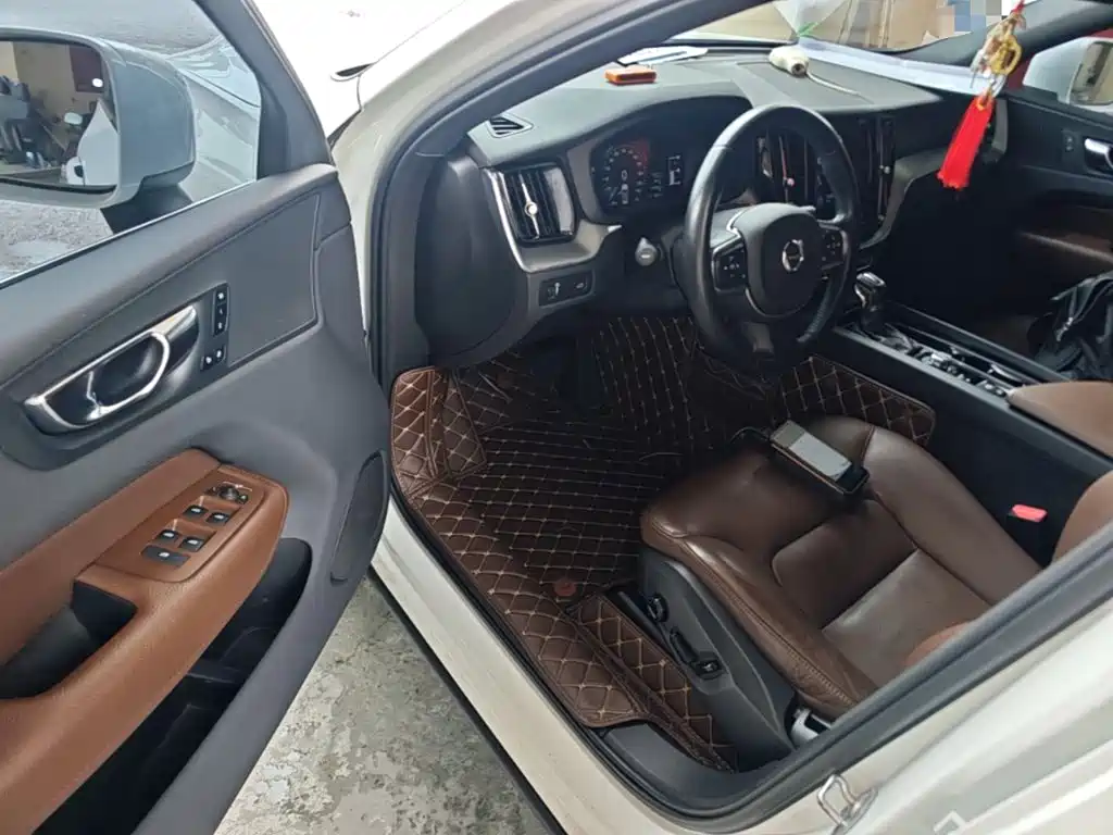 Volvo XC60 — миниатюра 16