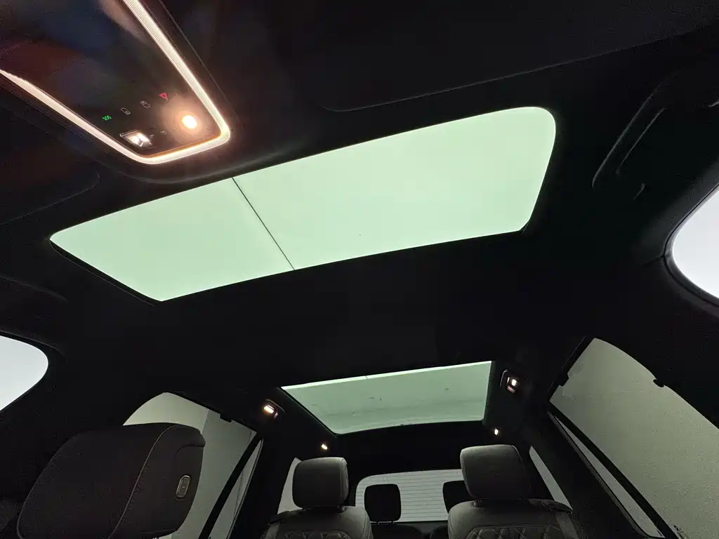 NIO ES8 — миниатюра 17