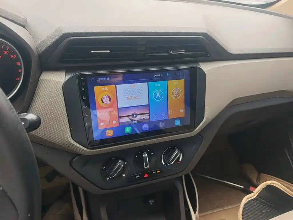 Wuling Hongguang — миниатюра 13