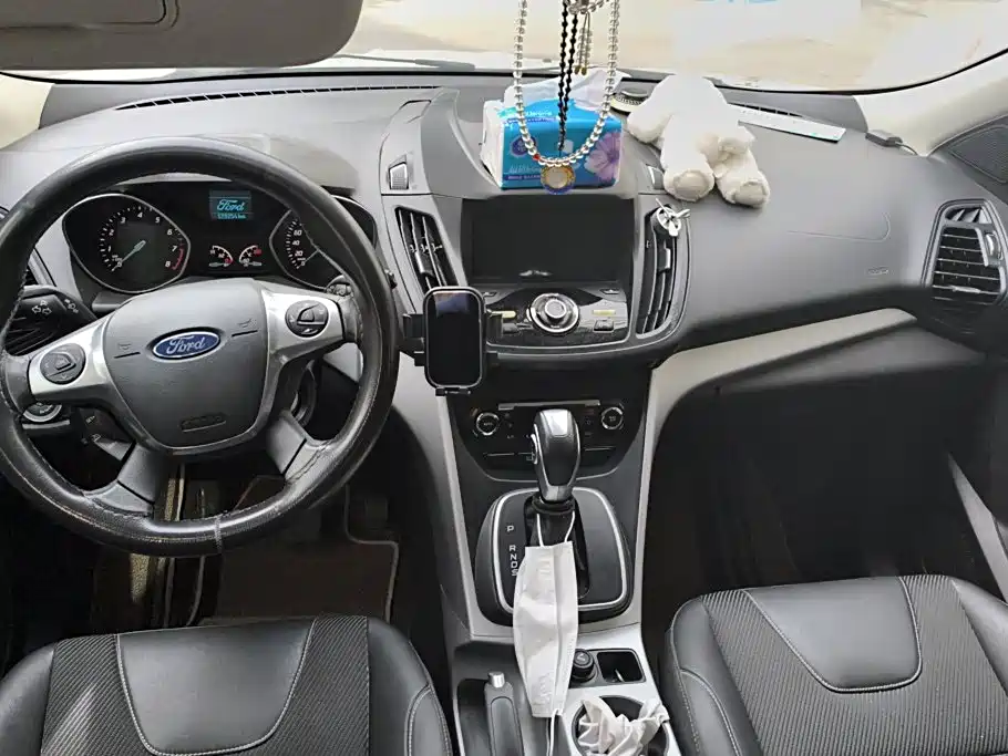 Ford Kuga — миниатюра 12
