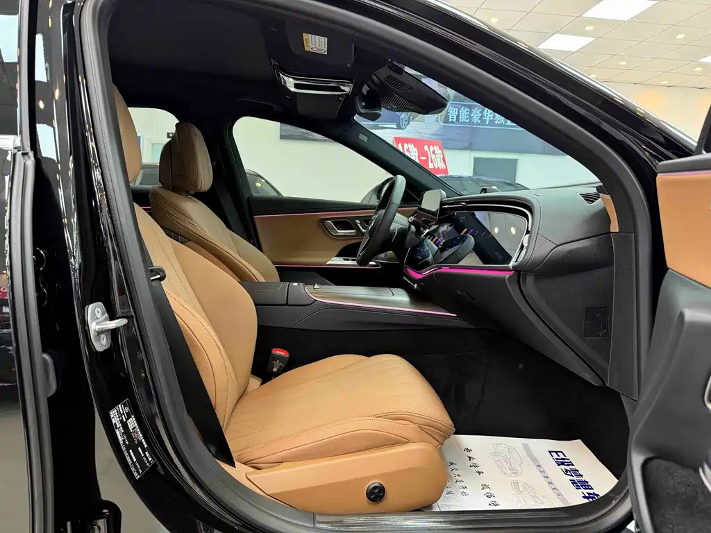 Mercedes-Benz E-Class — миниатюра 14